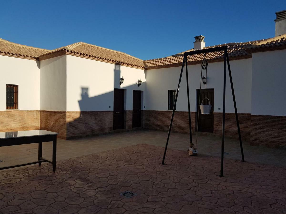 Apartamentos Rurales La Dehesa Del Acebuche Jaen Exterior photo